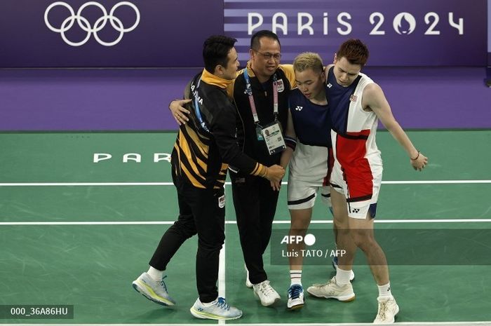 Pelatih asal Indonesia, Rexy Mainaky (dua dari kiri) mengantarkan ganda putra Malaysia, Aaron Chia/Soh Wooi Yik meraih medali perunggu pada Olimpiade Paris 2024