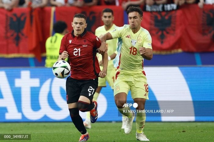 Pemain Timnas Spanyol dan Real Sociedad, Martin Zubimendi (18), dikabarkan menjadi incaran Liverpool pada bursa transfer musim panas ini.