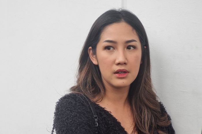 Tamara Tyasmara saat ditemui Grid.ID di Pengadilan Negeri Jakarta Timur, Kamis (8/8/2024).