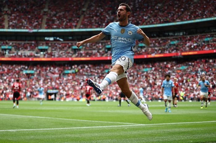 Manchester City menyudahi puasa gelar Community Shield sejak lima tahun lalu setelah berhasil mengalahkan Manchester United dalam adu penalti di Wembley (10/8/2024).