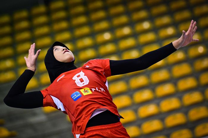 Opposite Indonesia, Megawati Hangestri Pertiwi, melepaskan spike ketika laga melawan Vietnam pada SEA V League 2024, Jumat, 9 Agustus 2024