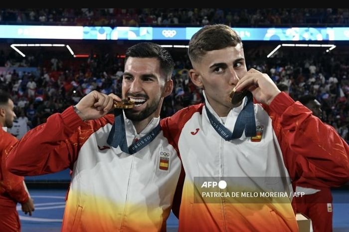 Fermin Lopez (kanan) dan Alex Baena meraih medali emas Olimpiade 2024 setelah jadi bagian skuad timnas Spanyol yang juara Piala Eropa 2024. Target berikutnya adalah Piala Dunia 2026?