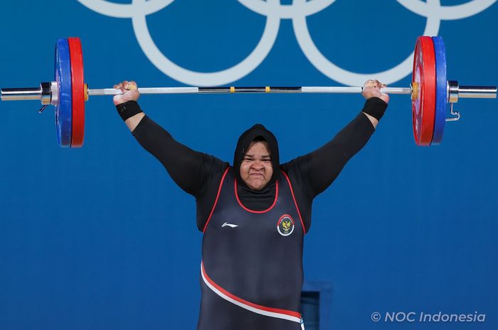 Lifter putri Indonesia, Nurul Akmal, pada Olimpiade Paris 2024 kelas +81 kg di South Arena, Minggu (11/8/2024),