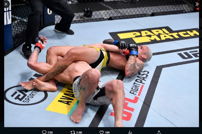 Musuh terkutuk Khabib Nurmagomedov, Tony Ferguson (terkunci Charles Oliveira) dapat kritikan dari Islam Makhachev.