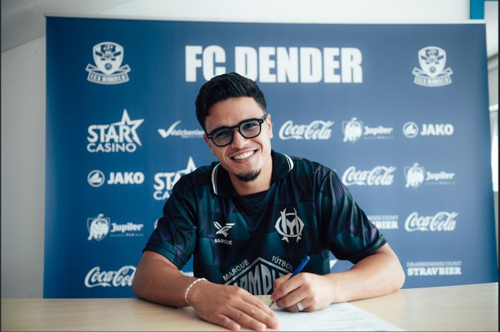 Pemilik FCV Dender, Sihar Sitorus, meminta pendukung Indonesia bersabar setelah didesak untuk memberikan debut kepada Ragnar Oratmangoen.