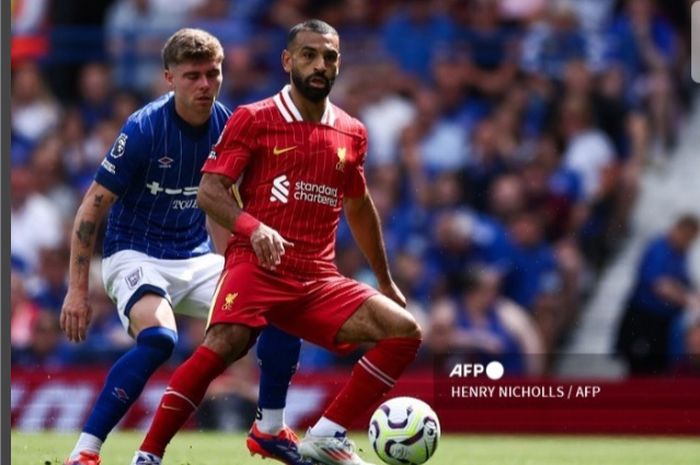 Aksi Mohamed Salah dalam laga Liverpool vs Ipswich pada laga Liga Inggris 2024-2025.