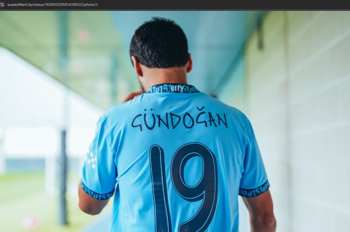 Ilkay Guendogan resmi kembali berseragam Man City pada musim panas 2024.