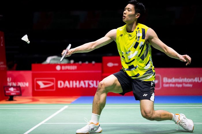 Pebulu tangkis tunggal putra Taiwan, Chou Tien Chen, pada perempat final Japan Open 2024 di Yokohama Arena, Jumat (23/8/2024). 