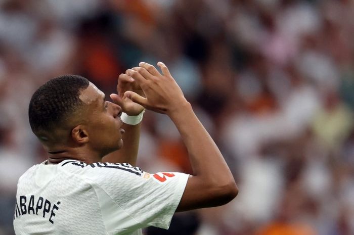 Kylian Mbappe langsung dipaksa pergi oleh fan Real Madrid setelah tiga laga beruntun tidak memberikan kontribusi.