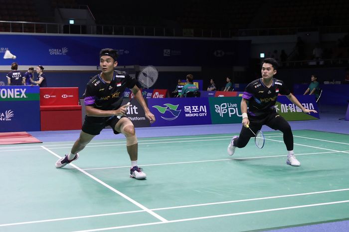 Pasangan ganda putra Indonesia, Leo Rolly Carnando/Bagas Maulana saat tampil pada babak 16 besar Korea Open 2024 di Mokpo Indoor Stadium, Mokpo, Korea Selatan, Kamis (29/8/2024).