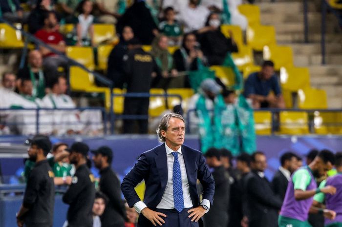 Kinerja Roberto Mancini bersama timnas Arab Saudi tidak memuaskan di Kualifikasi Piala Dunia 2026, pelatih lokal siap mengambil alih tugas.