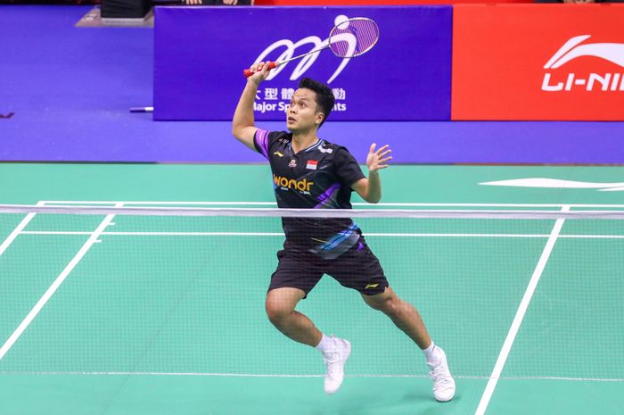 Aksi Anthony Sinisuka Ginting pada babak 32 besar Hong Kong Open 2024 di Hong Kong Coliseum, Kowloon, Hong Kong, pada Rabu (11/9/2024).