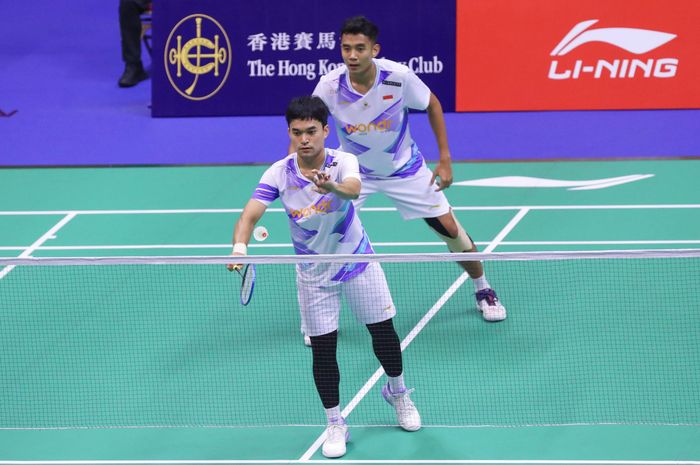 Aksi Leo Rolly Carnando/Bagas Maulana pada babak perempat final Hong Kong Open 2024 di Hong Kong Coliseum, Kowloon, Hong Kong, pada Jumat (13/9/2024).