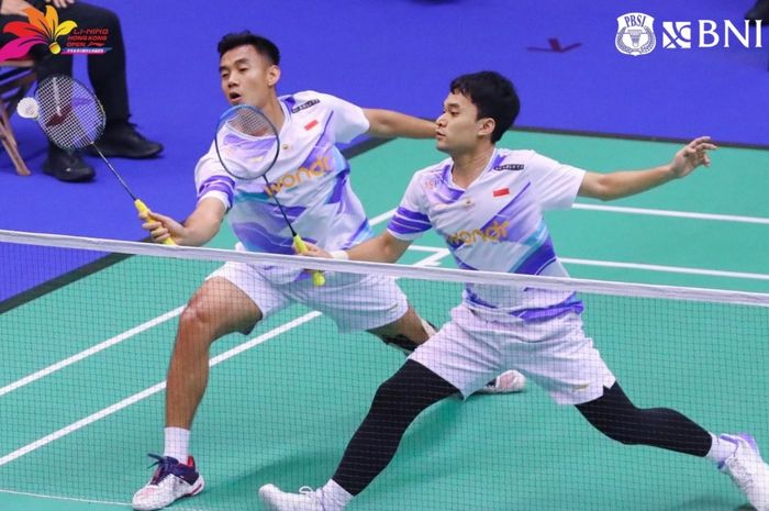 Ganda putra Indonesia, Bagas Maulana dan Leo Rolly Carnando, saat tampil pada perempat final Hong Kong Open 2024 di Hong Kong Coliseum, Kowloon, Hong Kong, 13 September 2024.