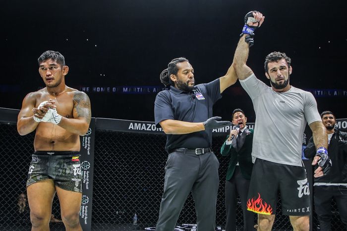 Shamil Erdogan sukses mengalahkan mantan juara 2 divisi ONE Championship, Aung La N Sang, di ONE 168: Denver pada 7 September 2024.