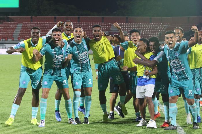 PSBS Biak sukses menang atas Persija Jakarta dengan skor 3-1 di Stadion Kapten I Wayan Dipta, Bali