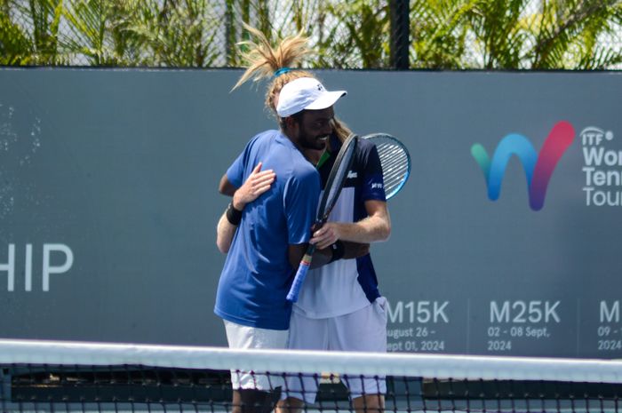 Pasangan Rusia dan India, Bogdan Bobrov/Sai Karteek Reddy Ganta, menjuarai nomor ganda putra Amman Mineral Mens World Tennis Championship, Jumat (13/9/2024) di Nusa Dua, Bali.