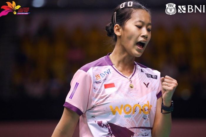 Reaksi tunggal putri Indonesia, Putri Kusuma Wardani, saat menjalani laga semifinal Hong Kong Open 2024 di Hong Kong Coliseum, Kowloon, Hong Kong, 14 September 2024.