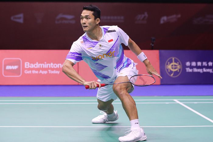 Pebulu tangkis tunggal putra Indonesia, Jonatan Christie, pada semifinal Hong Kong Open 2024 di Hong Kong Coliseum, Kowloon, Sabtu (14/9/2024).