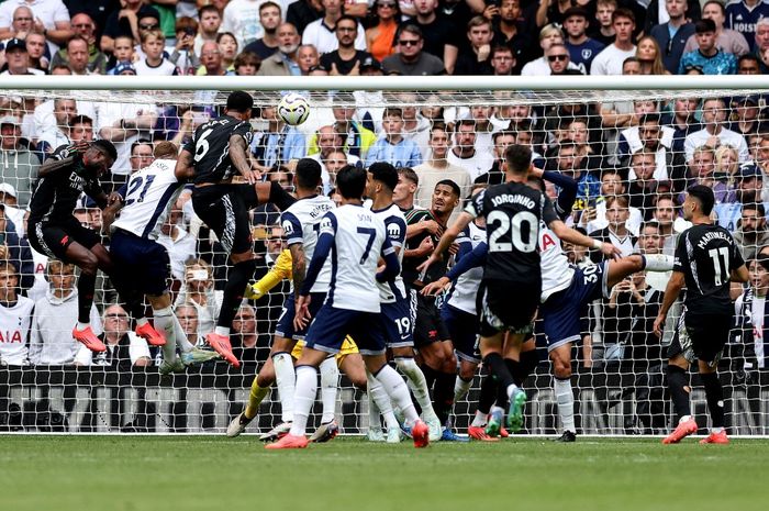 Tottenham Hotspur diduga menyindir Arsenal usai menang atas Qarabag di Liga Europa.