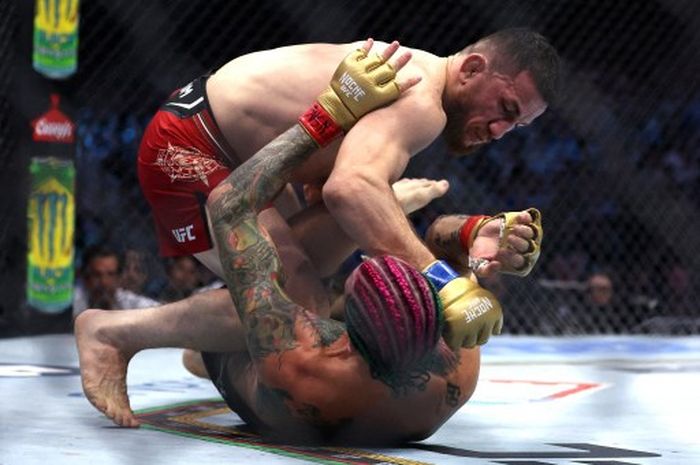 Juara kelas bantam, Merab Dvalishvili diprediksi tak bisa kalahkan sepupu Khabib Nurmagomedov, Umar Nurmagomedov di UFC 311.