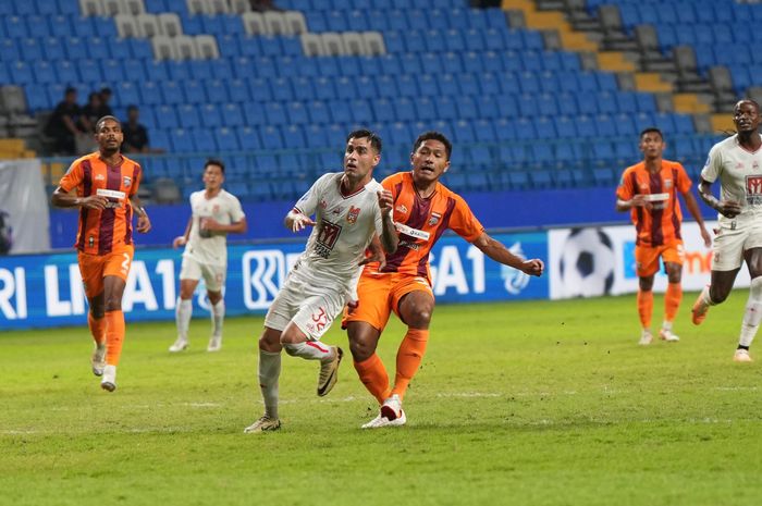 Suasana pertandingan antara Borneo FC vs Malut United pada laga pekan kelima Liga 1 2024-2025 di Stadion Batakan, Balikpapan, Selasa (17/9/2024).