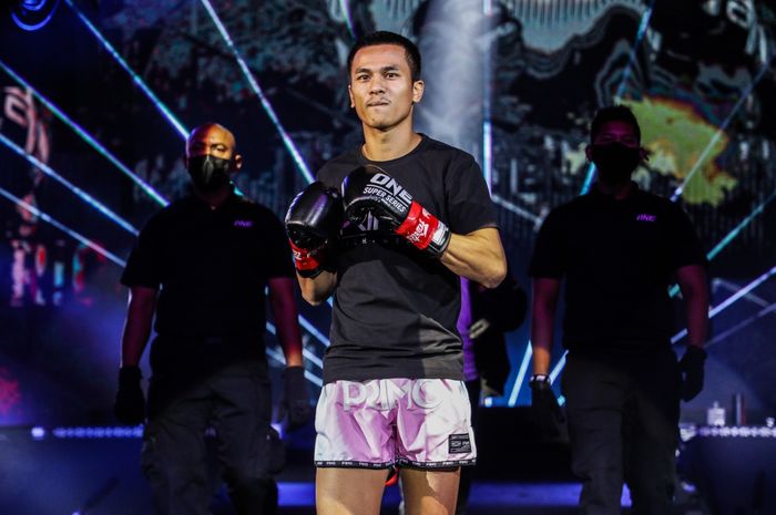 Panpayak Jitmuangnon yang dijuluki rival abadi Superlek Kiatmoo9 akan kembali tampil di ONE Friday Fights 83 pada 11 Oktober 2024 di Bangkok. 