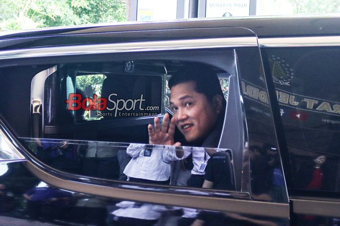 Ketua Umum PSSI, Erick Thohir, saat hadir di Kantor Kementerian Hukum dan HAM, Rasuna Said, Jakarta, Kamis (19/9/2024) pagi.