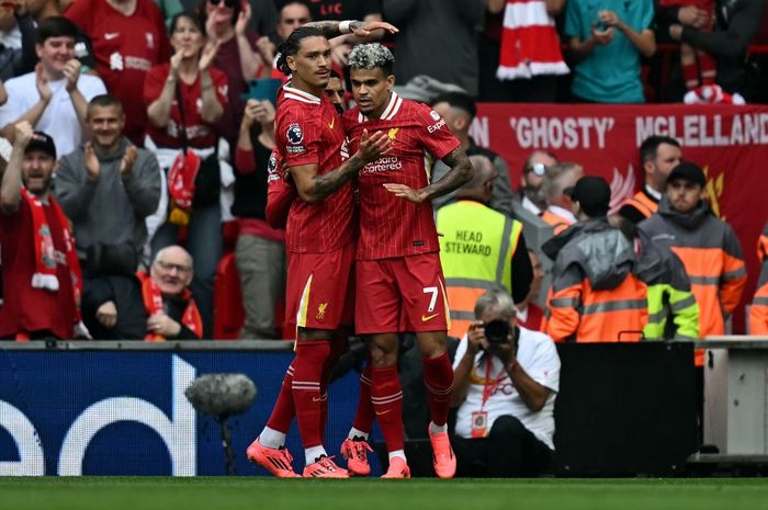 Liverpool terbang ke puncak klasemen sementara Liga Inggris setelah menggilas Bournemouth yang diwarnai brace kilat Luis Diaz (7) di Anfield (21/9/2024).