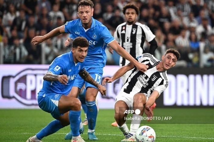 Duel Juventus vs Napoli berakhir dengan skor 0-0. Hasil tersebut menjadi yang ketiga kalinya diterima I BIanconeri di Liga Italia 2024-2025.