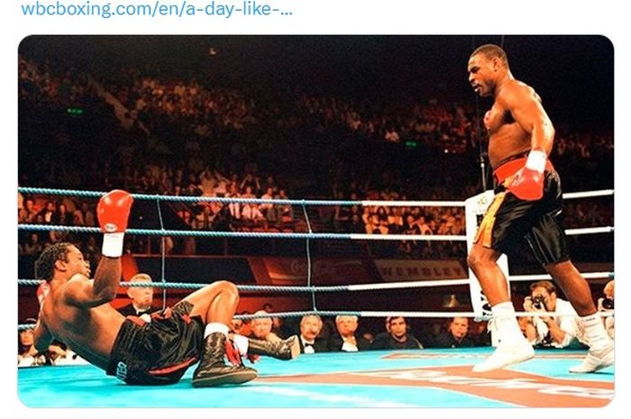 Lennox Lewis kalah KO di ronde 2 dari Oliver McCall pada 24 September 1994 di London.