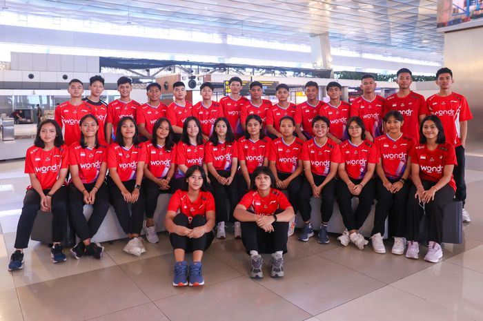 Tim bulu tangkis Indonesia jelang keberangkatan menuju China untuk mengikuti Kejuaraan Dunia Junior 2024