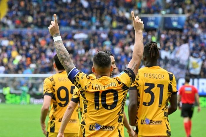 Striker Inter Milan, Lautaro Martinez, merayakan gol yang dicetaknya ke gawang Udinese dalam laga pekan ke-6 Liga Italia, Sabtu (28/9/2024) di Udine.