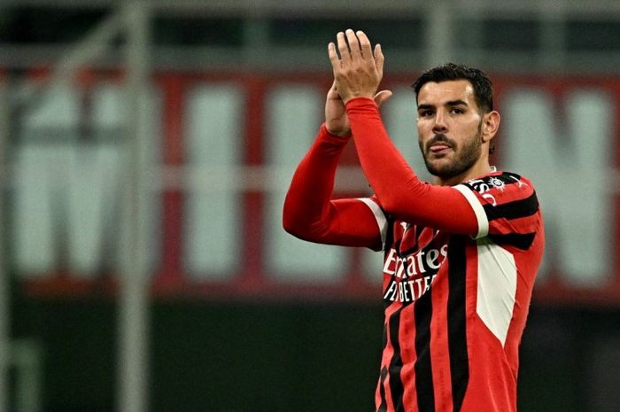 Theo Hernandez mencetak gol untuk AC Milan saat jumpa Lecce pada lanjutan Liga Italia 2024-2025.