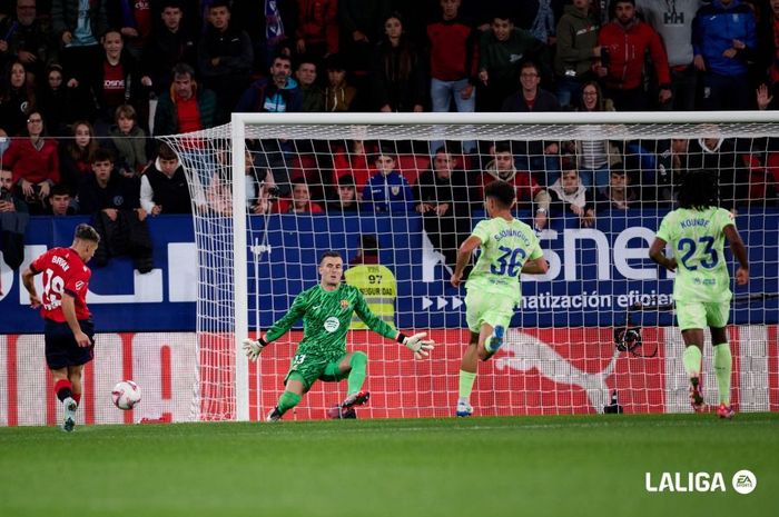 Barcelona menelan kekalahan dari Osasuna pada jornada 8 Liga Spanyol 2024-2025 di Estadio El Sadar, Sabtu (28/9/2024).