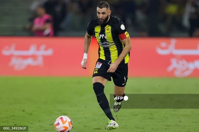 Karim Benzema dalam salah satu penampilannya untuk Al Ittihad di Liga Arab Saudi.