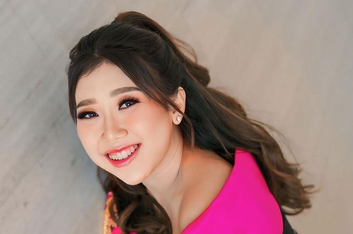 Intip tampilan Kiky Saputri di pengajian empat bulanan kehamilannya!