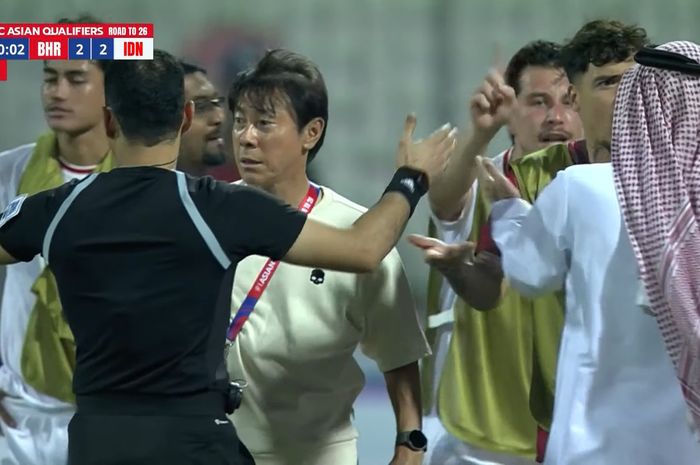 Media China bersyukur karena Timnas Indonesia dirugikan oleh wasit saat melawan Bahrain dan meminta masyarakat Tiongkok berterima kasih.