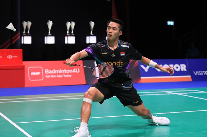 Tunggal putra Indonesia, Jonatan Christie, berhasil melaju ke babak kedua Denmark Open 2024, Rabu (16/10/2024)