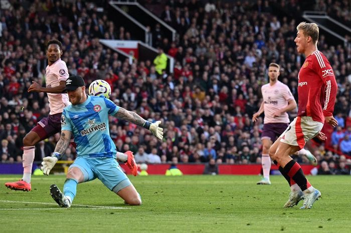 Alejandro Garnacho dan Rasmus Hojlund membawa Manchester United menang comeback atas Brentford dalam laga pekan ke-8 Liga Inggris 2024-2025.