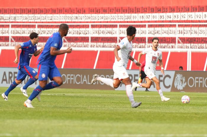 Suasana pertandingan Arema FC vs Malut United pada laga pekan kedelapan Liga 1 2024-2025 di Stadion Soepriadi, Blitar, Sabtu (19/10/2024).