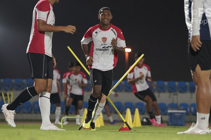 Sesi latihan Skuad Timnas U-17 Indonesia di Kuwait sebelum Kualifikasi Piala Asia U-17 2025