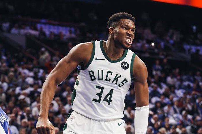 Pemain dari tim  Milwaukee Bucks yang berlaga di NBA, Giannis Antetokounmpo.