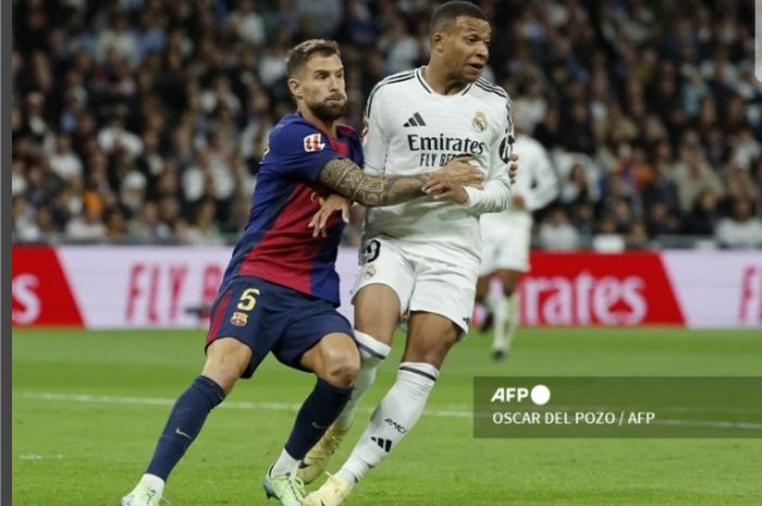 Duel Real Madrid vs Barcelona pada lanjutan Liga Spanyol 2024-2025.