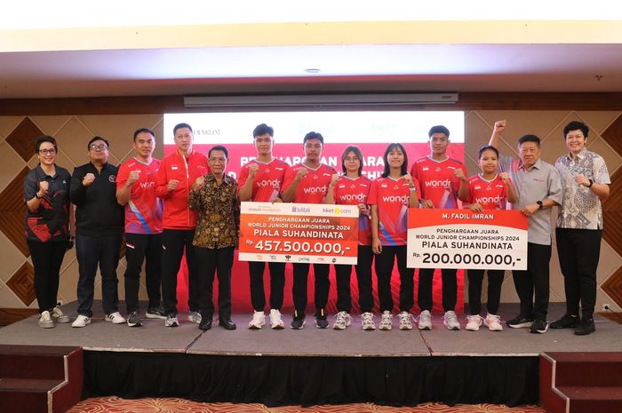 Berkat prestasi gemilang yang berhasil ditorehkan oleh para punggawa terbaik Indonesia di Suhandinata Cup 2024, Bakti Olahraga Djarum Foundation memberikan apresiasi penghargaan senilai Rp457.500.000. Tidak hanya dari Bakti Olahraga Djarum Foundation, apresiasi juga datang dari Ketua Umum Terpilih PP PBSI Periode 2024.