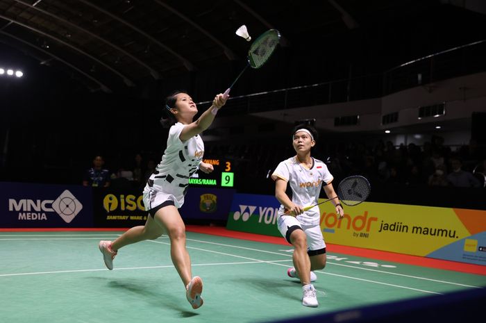 Pasangan ganda putri Indonesia, Lanny Tria Mayasari/Siti Fadia Silva Ramadhanti, pada babak 16 besar Indonesia Masters II 2024 di Jatim Expo, Surabaya, Kamis (31/10/2024).