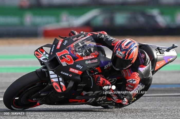 Pembalap Aprilia, Maverick Vinales saat beraksi pada sesi practice MotoGP Thailand 2024 di Sirkuit Buriram, Thailand, Jumat (25/10/2024)