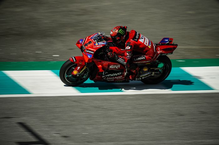 Pembalap Ducati Lenovo, Francesco Bagnaia, berhasil menjadi yang tercepat pada sesi kualifikasi MotoGP Malaysia 2024