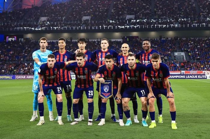 Skuad Johor Darul Ta'zim (JDT) menghadapi Ulsan HD dalam pertandingan Liga Champions Asia Elite.