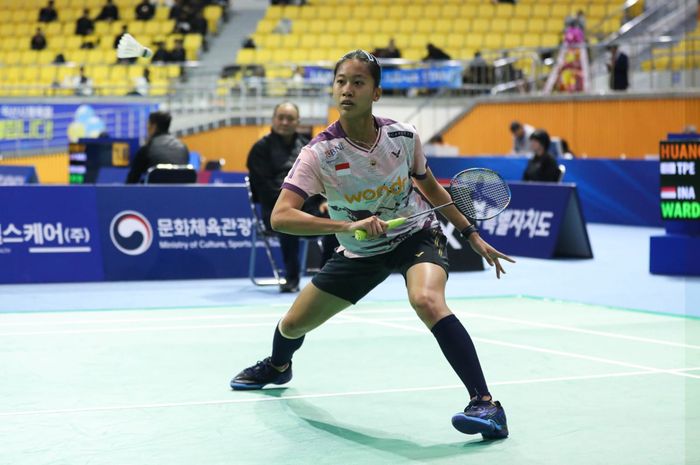 Pebulu tangkis tunggal putri Indonesia, Putri Kusuma Wardani, pada babak pertama Korea Masters 2024 di Iksan Gymnasium, Korea Selatan, Rabu (6/11/2024).